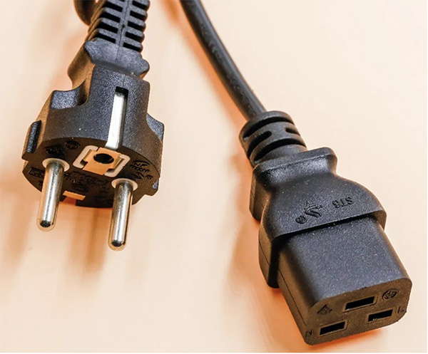 German power cord straight plug IEC 320 C19