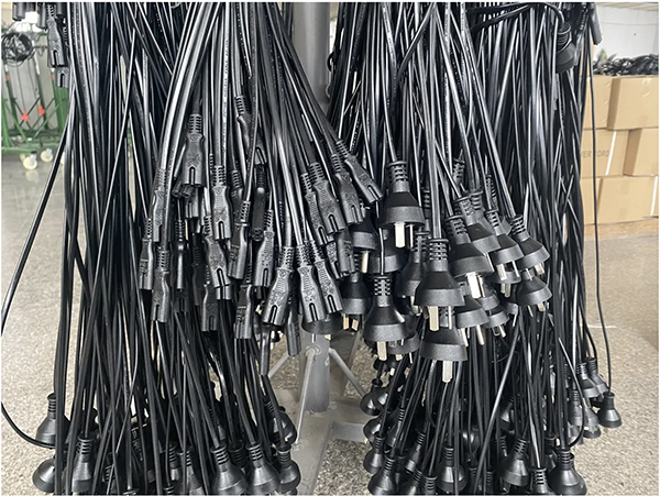 Argentina IRAM 2063 Plug to IEC 60320 C7